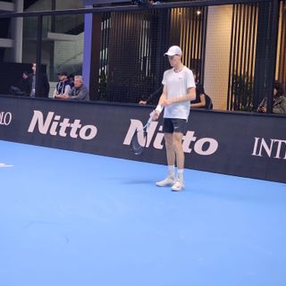 Sinner guida i magnifici 8 a caccia del trono di Djokovic