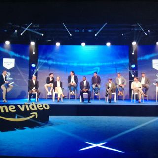 la presentazione della prossima stagione di Champions con calciatori e giornalisti