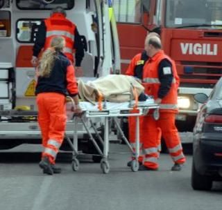 Tragedia a Corio, 67enne morto schiacciato dal suo fuoristrada