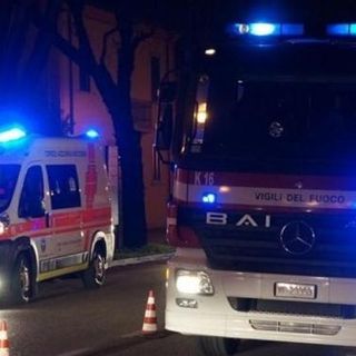 Uomo morto all'alba all'interno del deposito merci a Rivalta: ipotesi malore