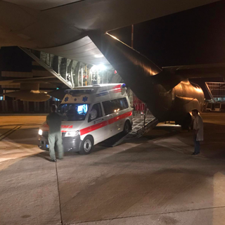 Da Bari a Torino, l'ambulanza viaggia sul volo militare: paziente portato al Centro Trapianti delle Molinette
