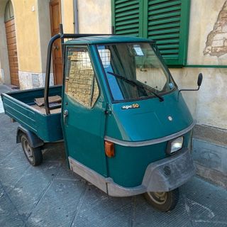 A Chieri il primo raduno storico dedicato all'ape, l'iconico mezzo a tre ruote