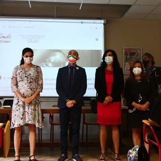 Chiara Appendino e studenti primo giorno di scuola Chiara Appendino e studenti primo giorno di scuola