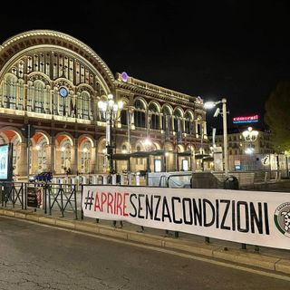 Gli striscioni a Torino, Chivasso e Settimo