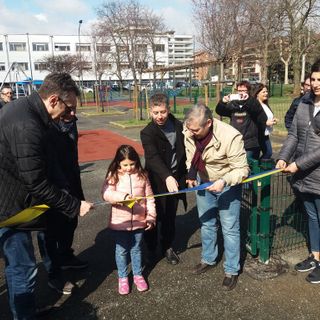 I giochi ora sono di tutti: il parco Di Vittorio inaugura la nuova area riqualificata [VIDEO]