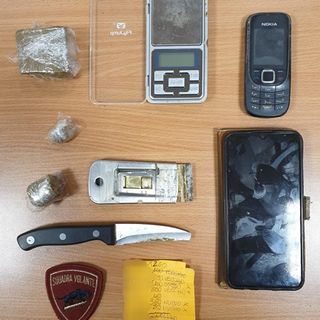 armi, droga e telefonini ritrovati dalla Polizia