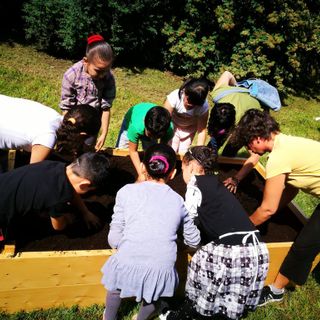 Aurora, una passeggiata per raccontare un anno di “luoghi del bello”