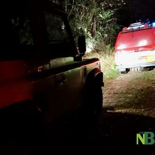 Bloccate con l'auto in mezzo al bosco in piena notte, avventura per due 18enni torinesi