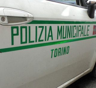 Aurora, 19enne va in soccorso di una donna importunata ed evita il peggio