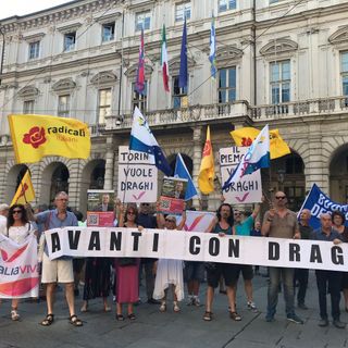 manifestazione pro draghi a torino