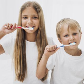 Come prevenire la carie nei bambini? I consigli di Fab SMS