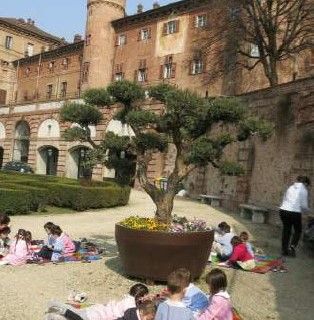 bimbi al giardino delle rose