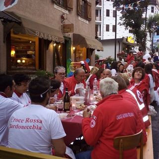 Bardonecchia, cena di Ferragosto in bianco e rosso &quot;senza lasciare traccia&quot;