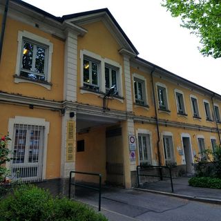 biblioteca Neruda