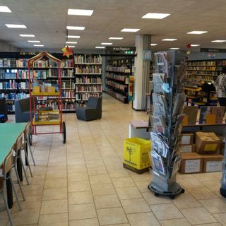 Via la biblioteca, a Mirafiori Sud arriva il bibliobus