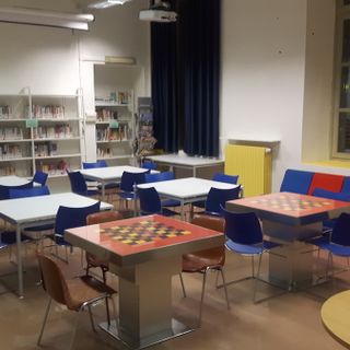 Un week end per dipingere la biblioteca Sharahzad dell'Istituto Comprensivo Manzoni