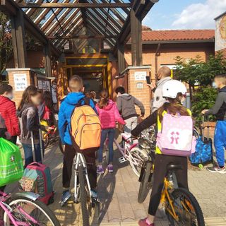 Bike to school, a Collegno ogni scuola avrà il suo spazio per le bici