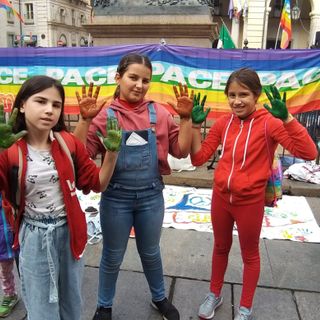 I bimbi delle scuole in piazza per la Pace: &quot;Subito il cessate il fuoco&quot;