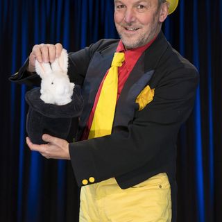 Natalino Contini, il suo magic show al Circolo Amici della Magia