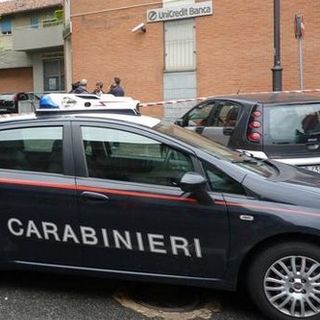 Allarmi bomba nelle filiali Unicredit di Pianezza e Alpignano