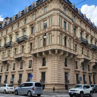 Casa Rey: un gioiello di architettura nel cuore di Torino