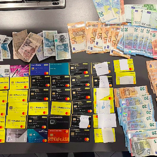 Producevano falsi documenti di lavoro e permessi di soggiorno: sequestrati beni per 1,6 milioni di euro
