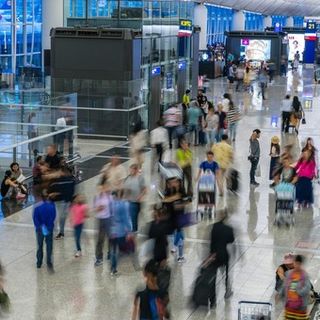 Cyber guasto mondiale, tilt da banche a aeroporti. Microsoft: &quot;Soluzione imminente&quot;