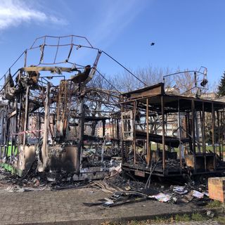 Notte di terrore al Di Vittorio, incendio distrugge la giostra dei bimbi [FOTO]