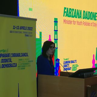 Il ministro Dadone a Torino: &quot;Covid e Guerra, anni difficili per una generazione Z che abbiamo il bisogno di ascoltare&quot;