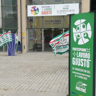 Stellantis, dal Lingotto un coro per Torino: &quot;Mirafiori Polo europeo per l'elettrico da qui al 2030&quot; [VIDEO]