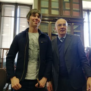Quante pinte di birra pesa l'Universo? Stasera alla Cavallerizza Brian Cox ci porta alla scoperta del cosmo