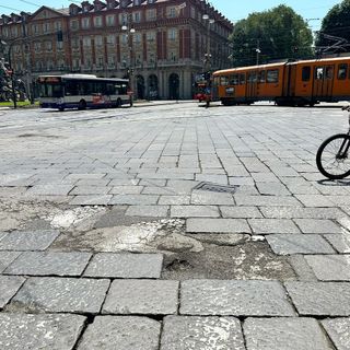 buche piazza statuto