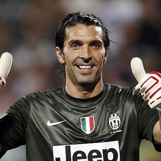 &quot;Buffon è morto&quot;, ma è una bufala. Con un link che vi inganna facendovi sottoscrivere abbonamenti mangia-soldi