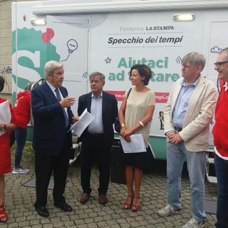 Prevenzione gratuita e itinerante: ecco l'ambulatorio a quattro ruote per i quartieri popolari di Torino [FOTO]