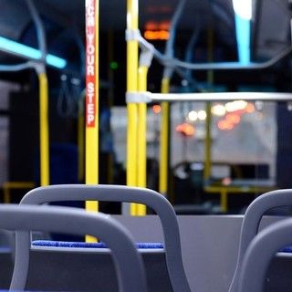 Senza biglietto aggredisce un controllore GTT sul bus 18: denunciato