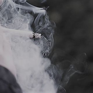 Calano i fumatori durante il LockDown, I Vapers invece aumentano