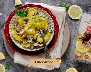 Sotto la prima casellina c'è la ricetta dei Granpanzerotti Gamberi e polpa di Granchio con vongole e salsa al limone. In coda all'articolo, il calendario dell'Avvento 2021 e tre scatti delle tre generazioni della &quot;famiglia Scoiattolo&quot;