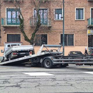 Intervento della Polizia Locale con deviazioni lungo il corso