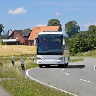 Più sicurezza sulle strade del Piemonte: calano gli incidenti negli ultimi 4 anni con bus o camion coinvolti