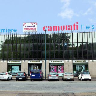 Torino dice addio ad un pezzo di storia: chiude Camurati di piazza Adriano