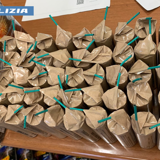 Trovati in possesso di bombe carta e candelotti: nei guai due persone