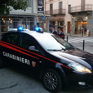 Villafranca Piemonte, 53nne sola in casa vittima di un furto: le puntano un coltello alla gola e poi portano via tutti i gioielli