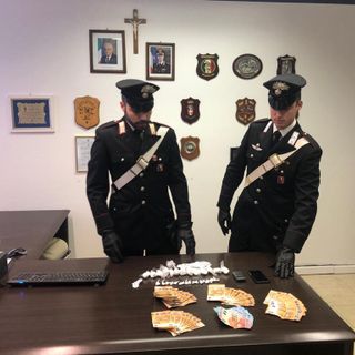 Busano, arrestato per detenzione di droga un 32enne operaio