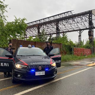 Donna senza fissa dimora partorisce nelle ex fonderie Mandelli di Collegno