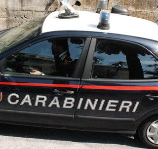 A Sanremo un 75enne di Carmagnola si abbassa il costume in spiaggia davanti a una bimba: denunciato dai carabinieri