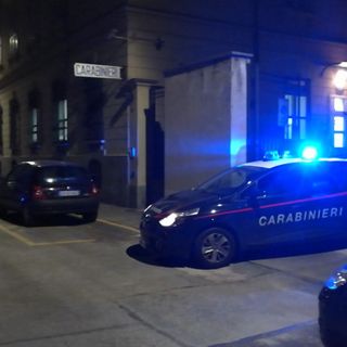Valperga, picchia la moglie davanti ai figli: arrestato