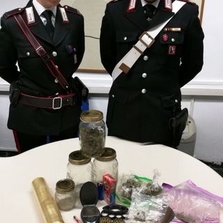Villar Perosa, 19enne di Porte trovato in possesso di marijuana