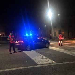 Droga a domicilio con sovrapprezzo chilometrico: nei guai un'intera famiglia e una ventina di complici [VIDEO]