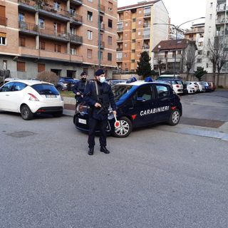 Posto di blocco dei carabinieri a Torino Posto di blocco dei carabinieri a Torino