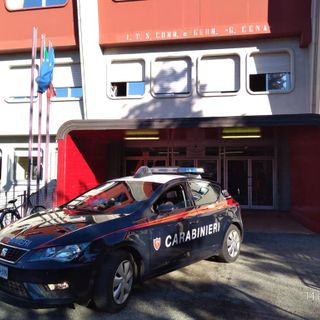 Ivrea, arrestato dai carabineri per tentato furto in una scuola